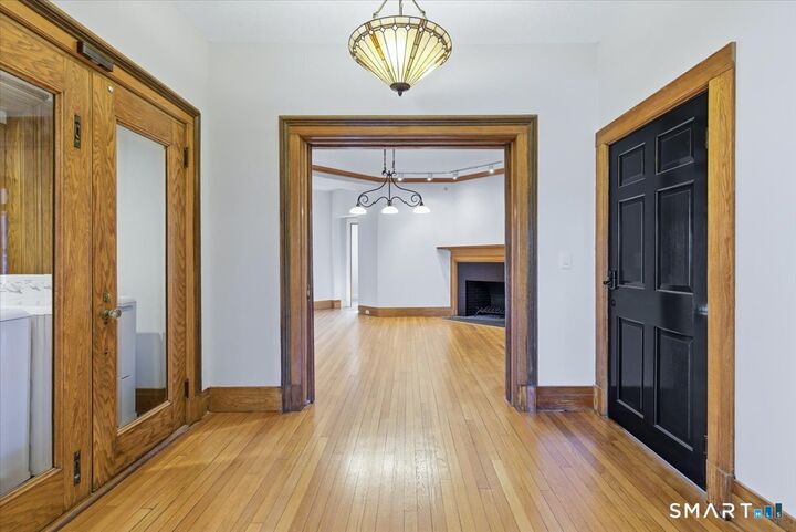 Property Photo: 2750 Whitney Avenue CT 06518