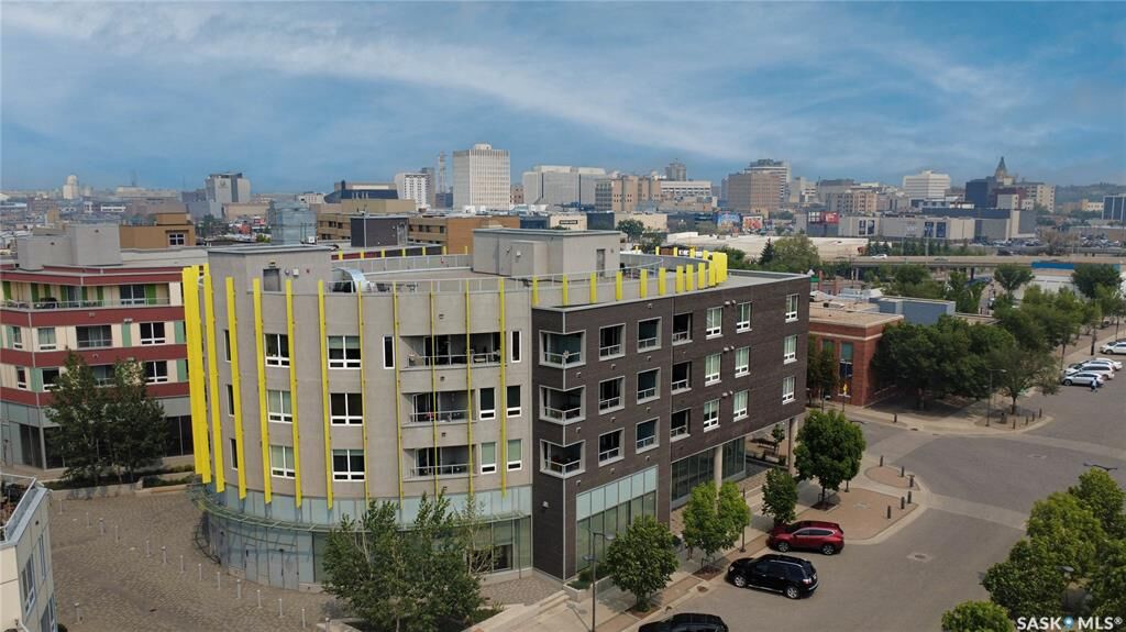Property Photo:  409 B Avenue S 403  SK S7M 5M8 