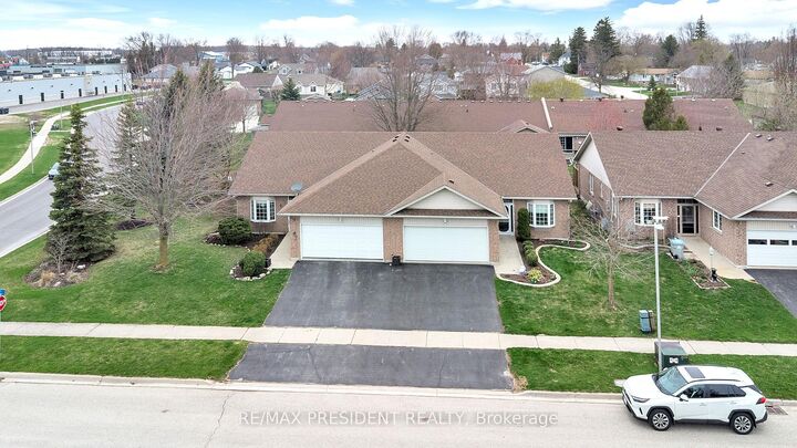 Property Photo: 789 Brock Street ON N4W 3T4