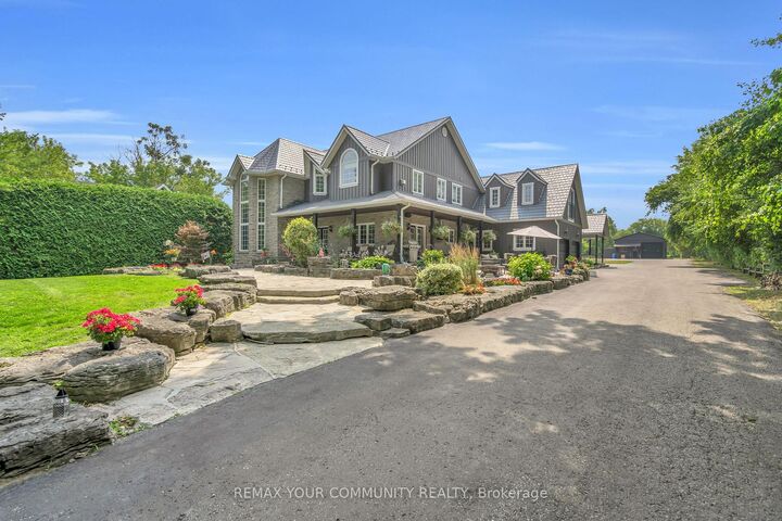 515 Lake Drive E — photo 1
