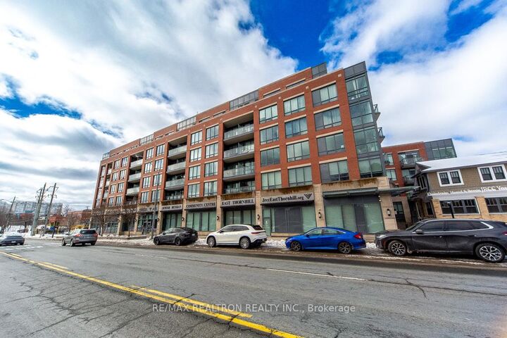 Property Photo: 7608 Yonge Street 624 ON L4J 0J5
