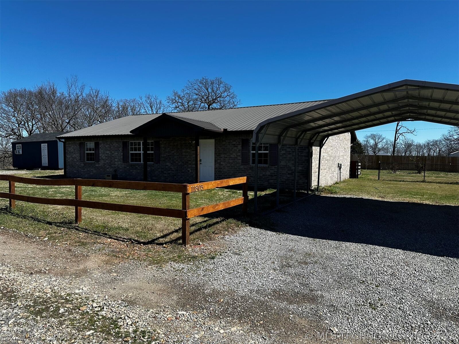 Property Photo:  11805 N 518 Road  OK 74464 
