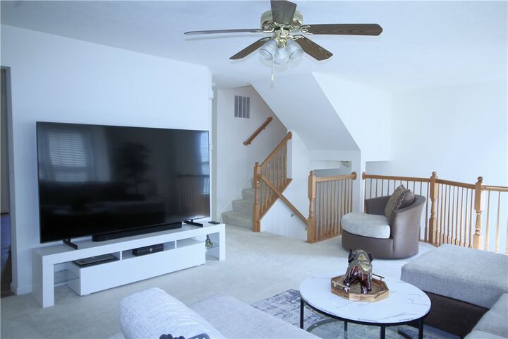 Property Photo:  1305 Michael Dr  PA 15227 