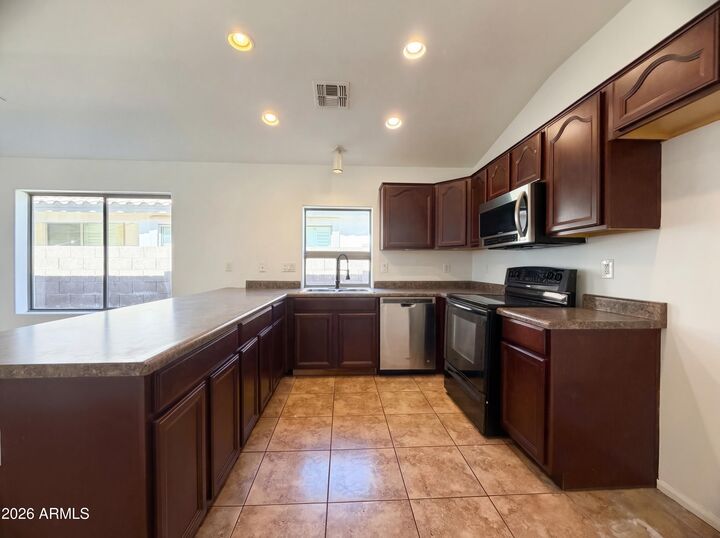 Property Photo:  38060 N Bonnie Lane  AZ 85140 