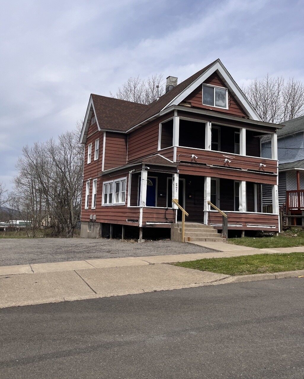 Property Photo:  27 Evans Street 2F  NY 13903 