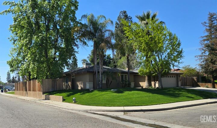 Property Photo:  7100 Tioga Court  CA 93309 