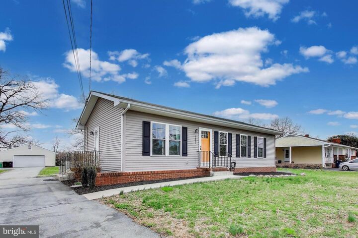 Property Photo: 11431 Rosedale Lane MD 20705