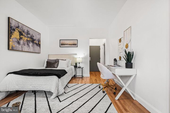 Property Photo:  105 6th Street SE 205  DC 20003 