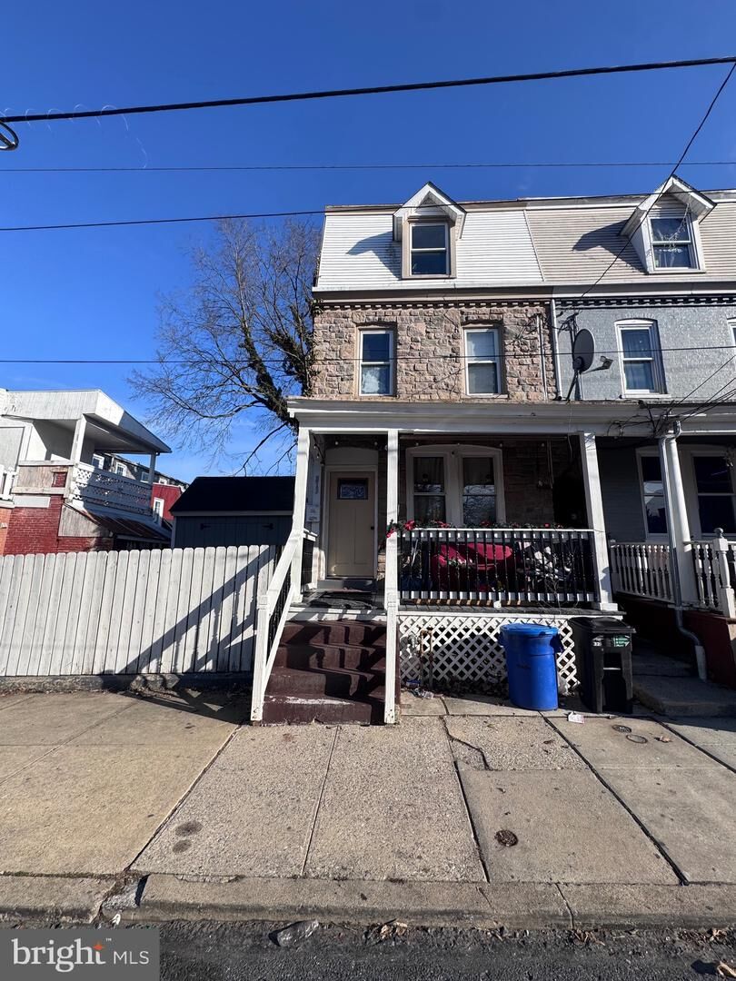 Property Photo:  213 Juniata Street  PA 17602 