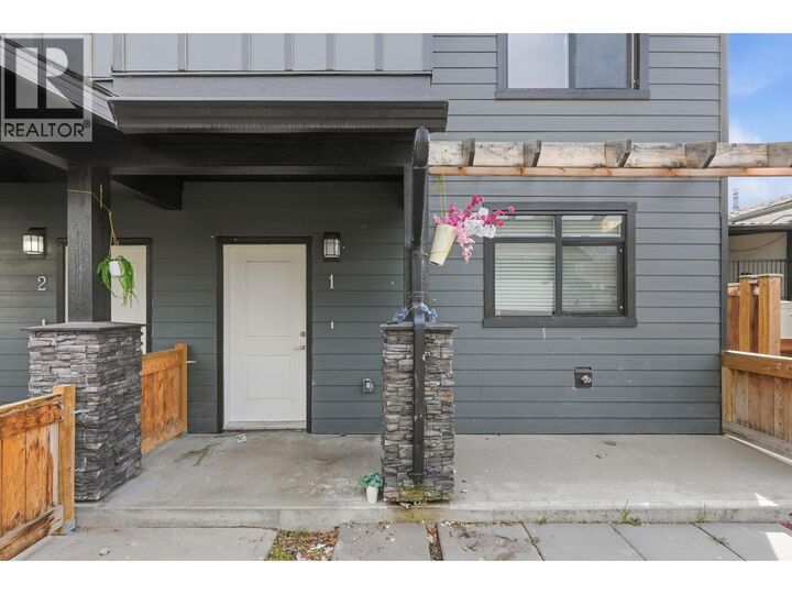 Property Photo: 722 Coopland Crescent 1 BC V1Y 2V1