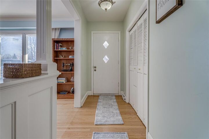 Property Photo:  9 Bluebell Avenue  MB R2V 2M2 