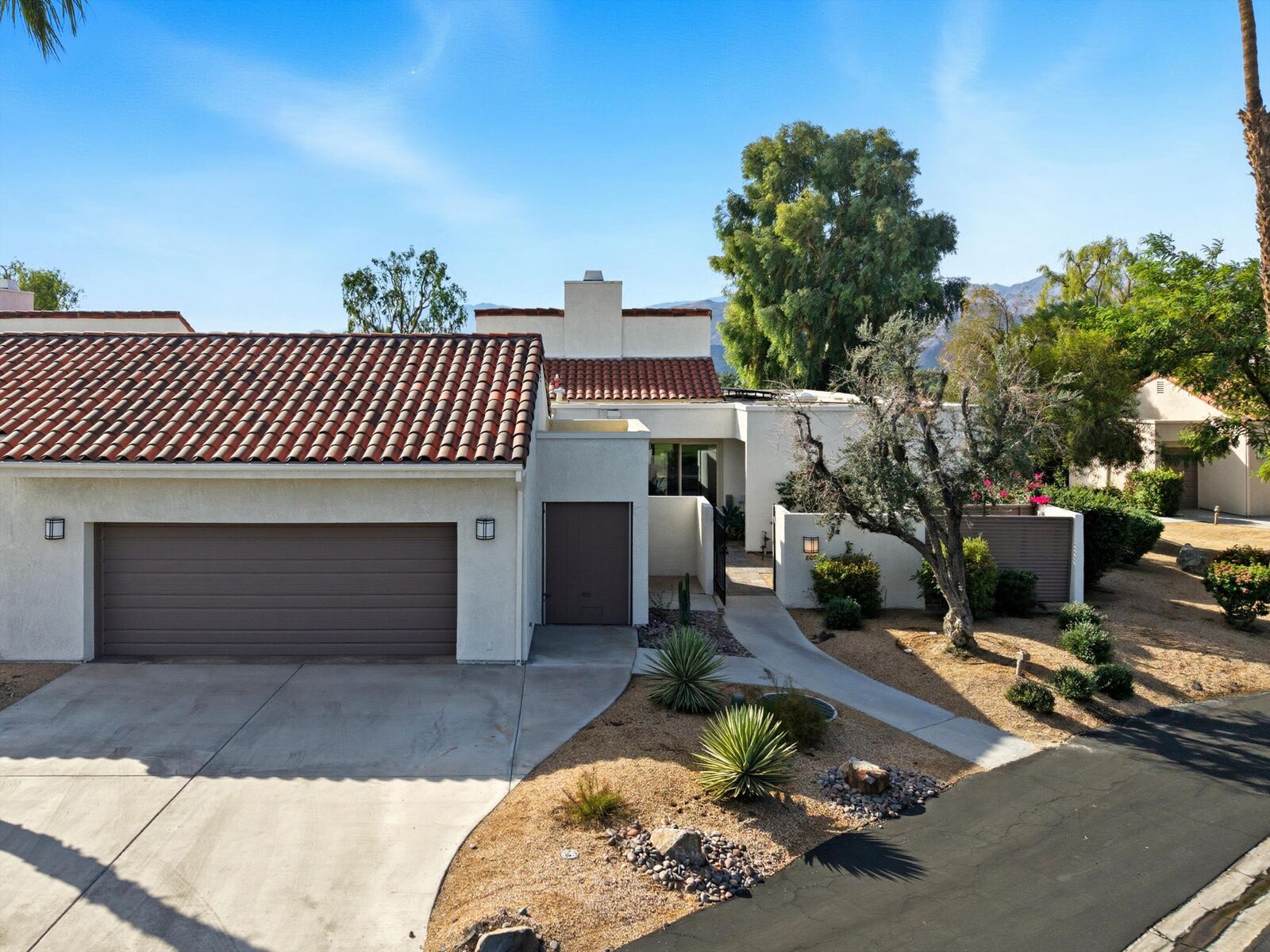 Property Photo:  809 Inverness Drive  CA 92270 
