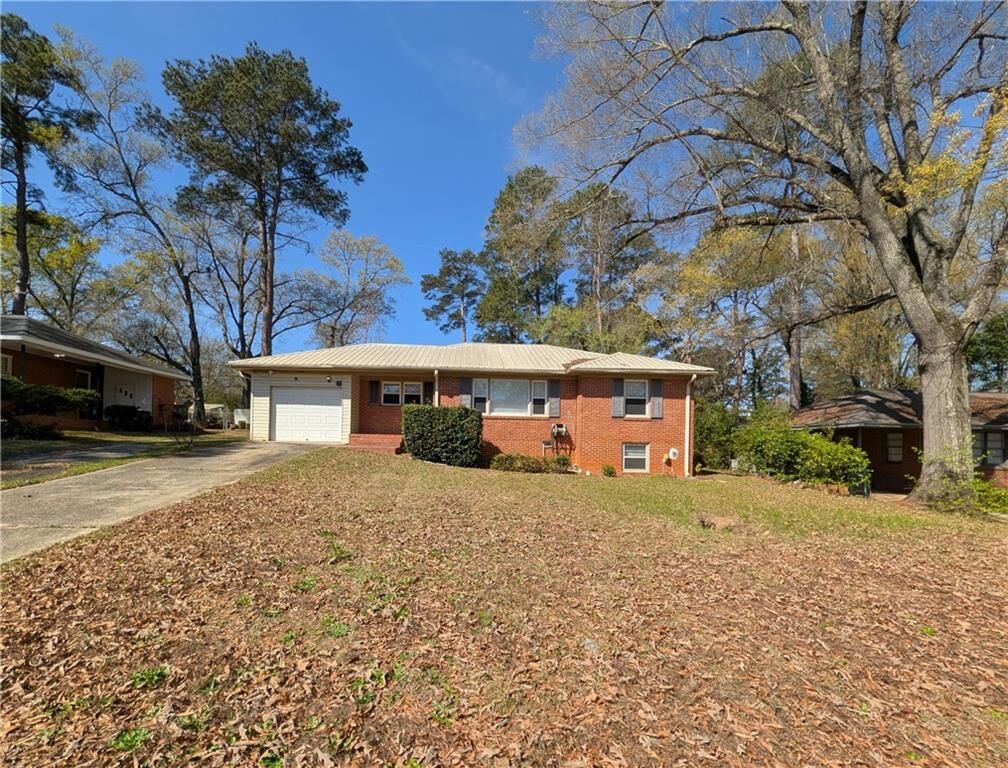 Property Photo:  207 Kingsway Drive  GA 31088 