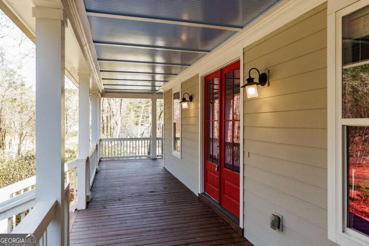 Property Photo:  105 Inverness Road  GA 30606 