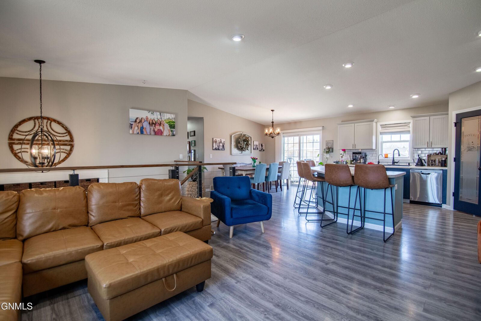 Property Photo:  2100 4th Avenue NE  ND 58523 