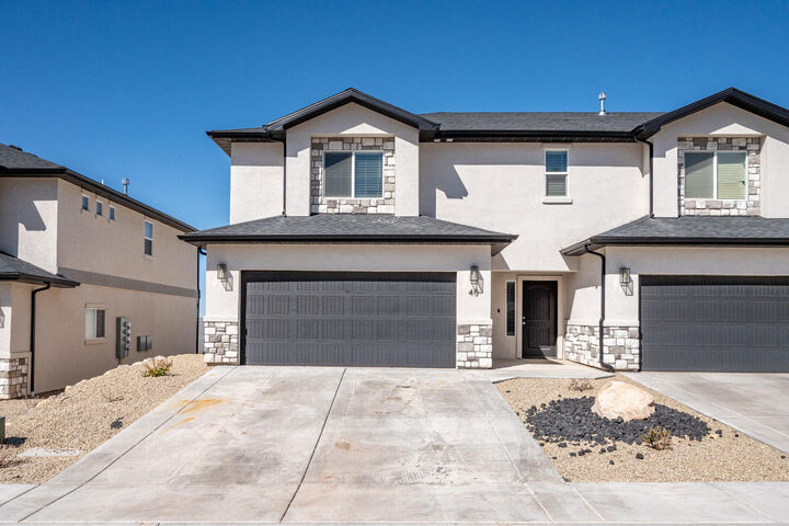 Property Photo: 668 E Fiddlers Cove Rd #40 UT 84721