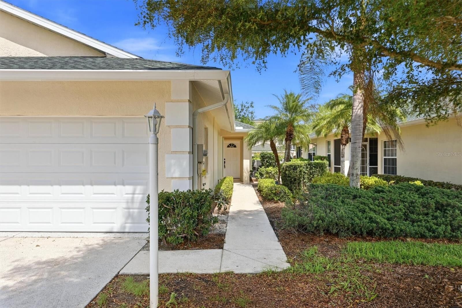 Property Photo:  503 Auburn Cove Circle  FL 34292 