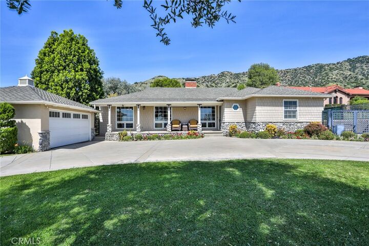 Property Photo:  579 E Sierra Madre  CA 91702 