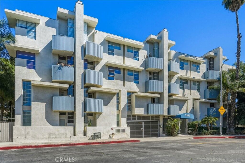 Property Photo:  5350 White Oak Avenue 212  CA 91316 