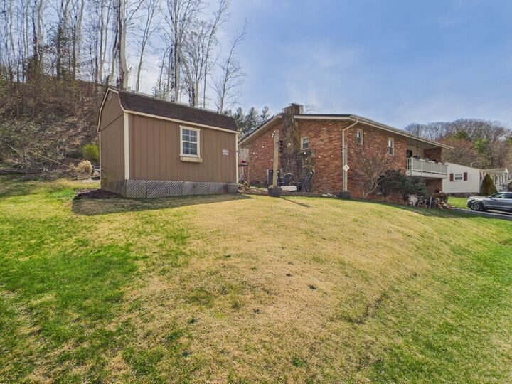 Property Photo: 304 Parkdale Street VA 24605