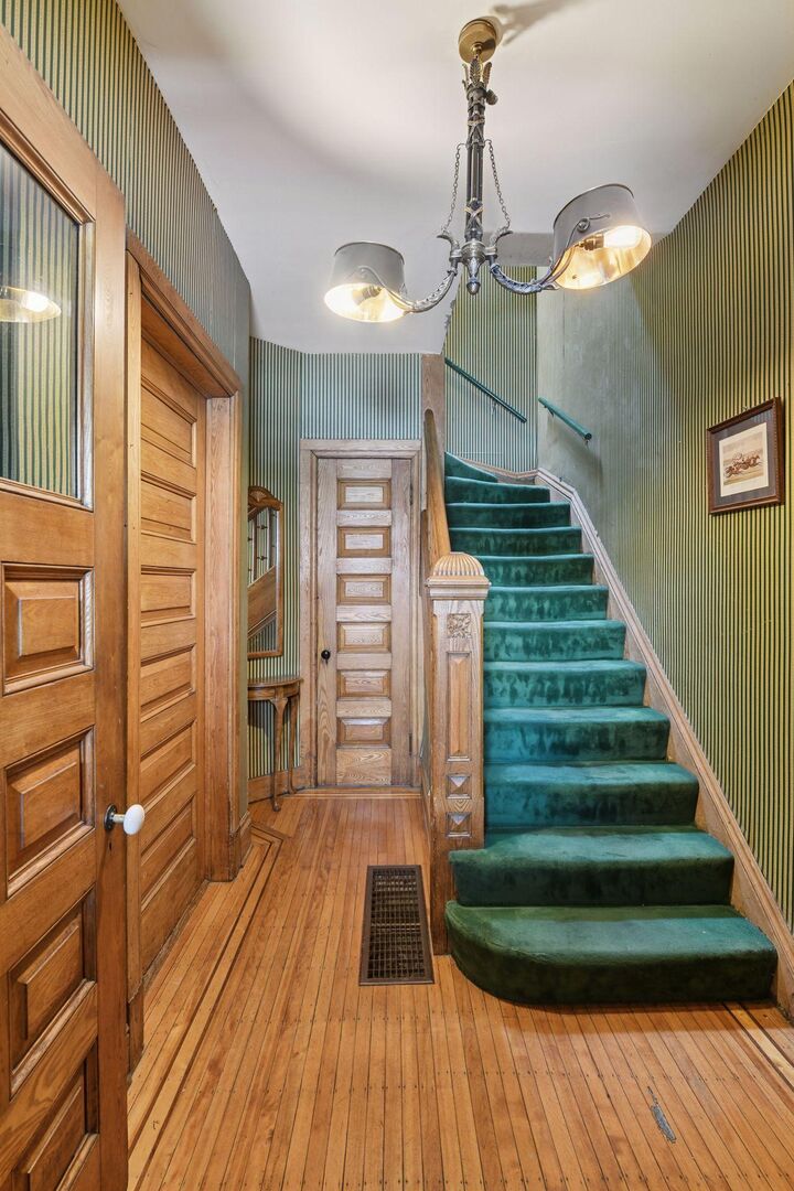 Property Photo:  108 E 25th Street  MN 55404 