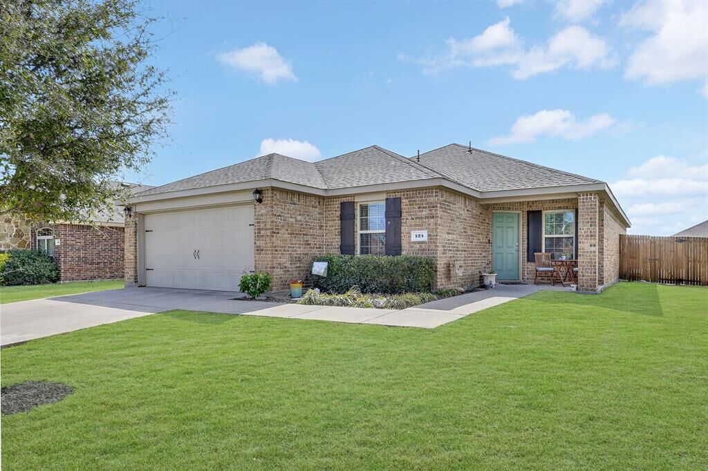 Property Photo: 124 Park Avenue TX 75409