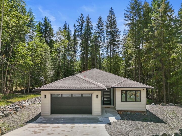7279 Birch Close — photo 1