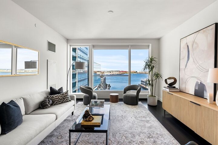 Property Photo:  150 Seaport 9C  MA 02210 