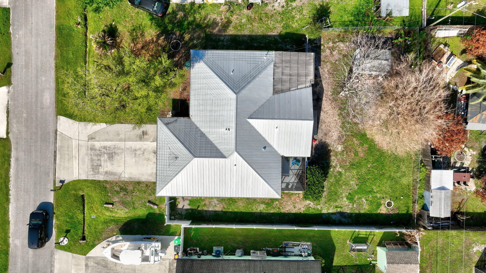 Property Photo:  841 SE Cavern Avenue  FL 34983 