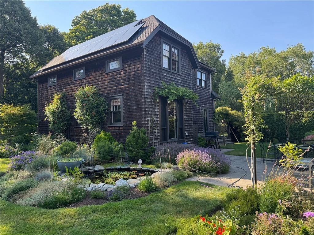 Property Photo:  68 Sachuest Way  RI 02842 