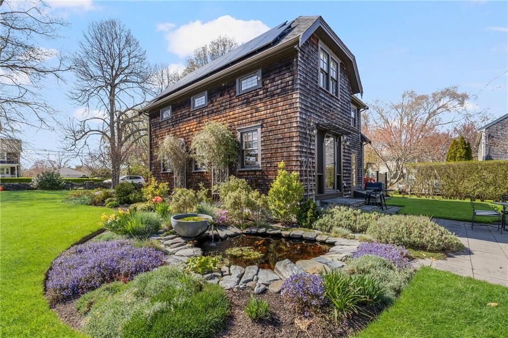 Property Photo: 68 Sachuest Way RI 02842
