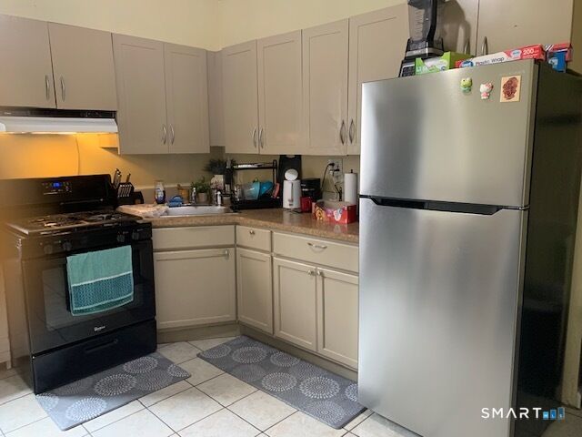 Property Photo:  426 Union Avenue 2  CT 06607 