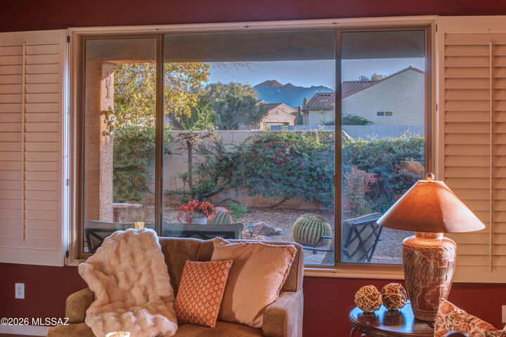 Property Photo:  2212 E Bluejay Bluff Lane  AZ 85614 