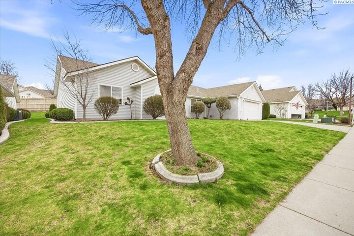 Property Photo:  3509 S Irby St  WA 99337 