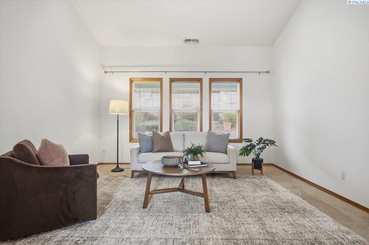 Property Photo:  3509 S Irby St  WA 99337 