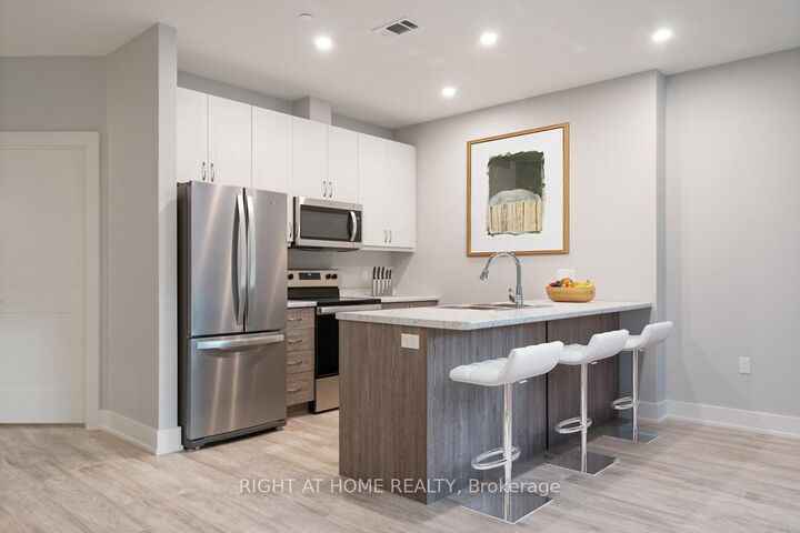 Property Photo: 18 Campus Trail 107 ON P1H 1C6