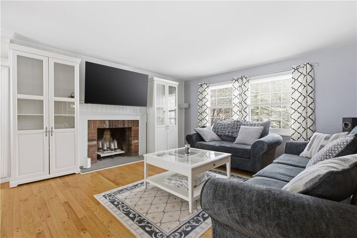 Property Photo:  2221 Washington Rd  PA 15241 