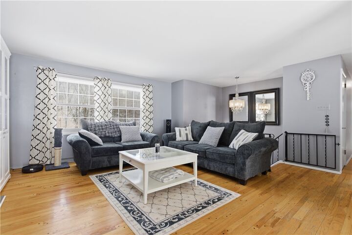 Property Photo:  2221 Washington Rd  PA 15241 