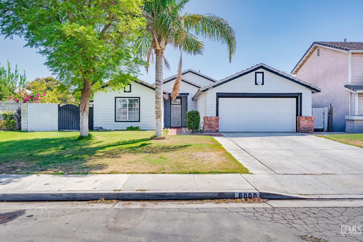 Property Photo: 6000 California Spring Drive CA 93313