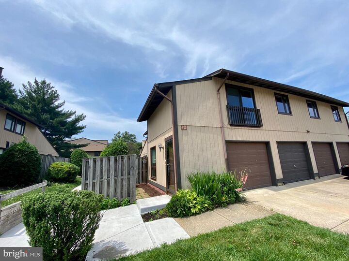 Property Photo:  544 Glen Court  MD 21061 