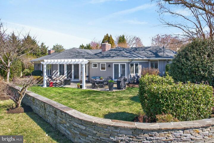 Property Photo:  10 Carvel Road  MD 21409 