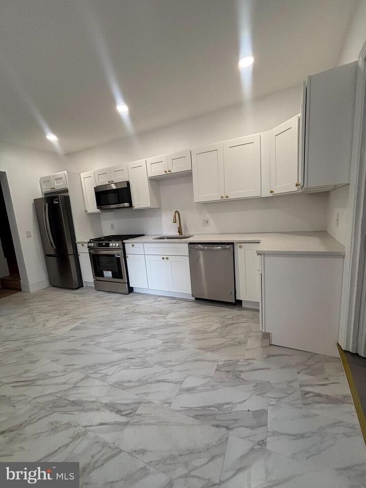 Property Photo: 624 Poplar Street PA 17603