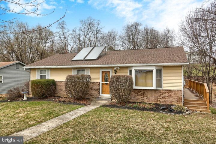 Property Photo:  1132 Loop Drive  PA 17112 