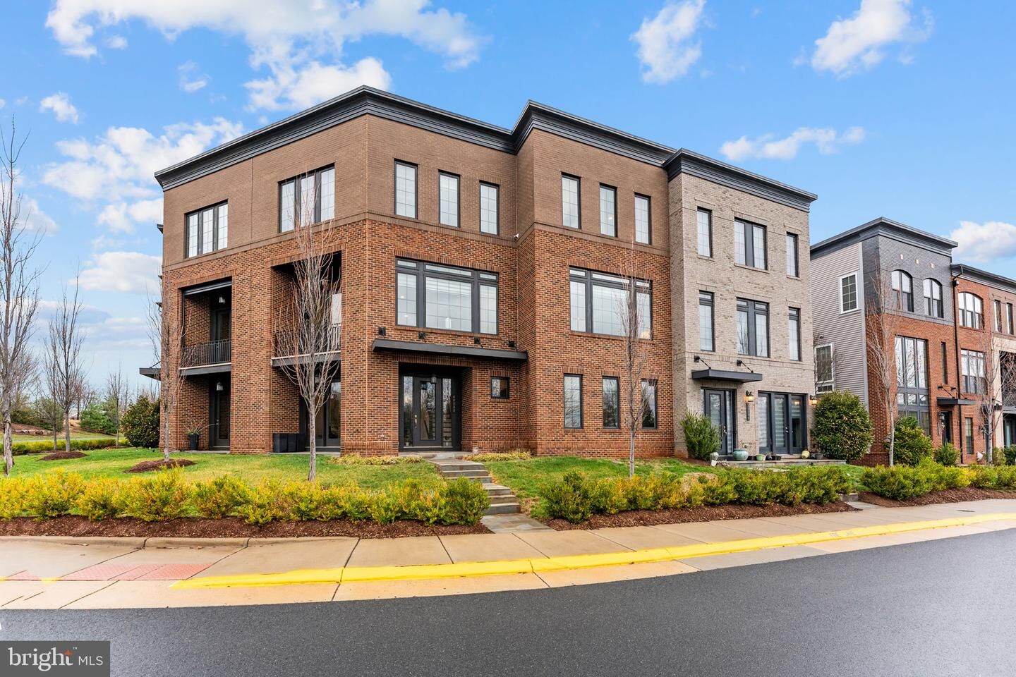 Property Photo: 23132 Brooksbank Square VA 20148