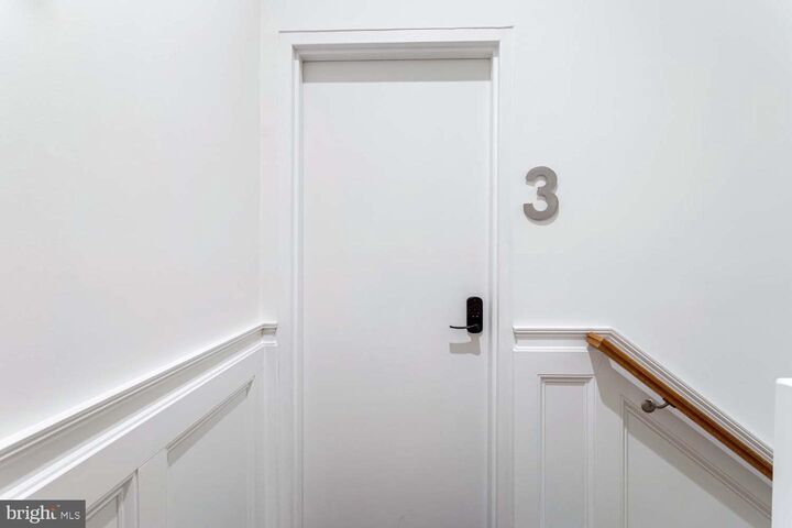 Property Photo:  2465 18th Street NW 3  DC 20009 