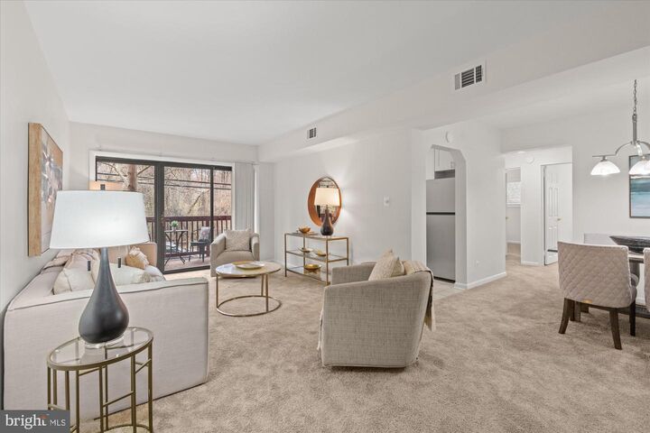 Property Photo:  236 W Taylor Run Parkway 3  VA 22314 