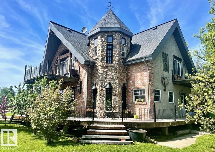 Property Photo:  53113 Rge Road 44 25  AB T0E 2K0 