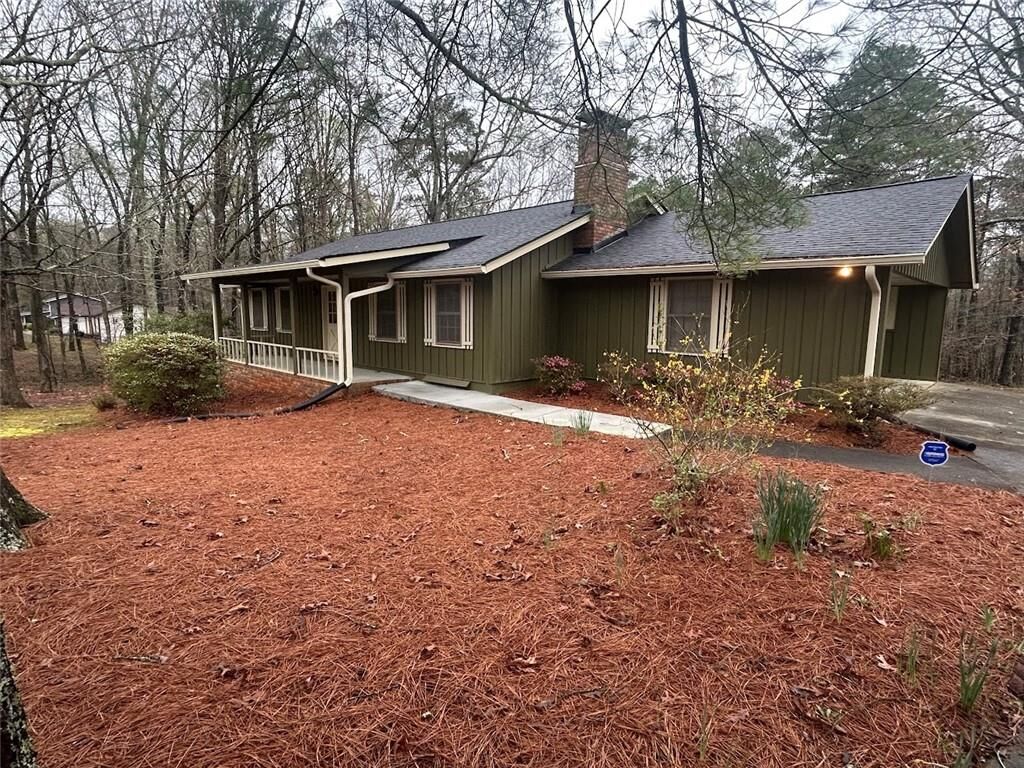 Property Photo:  8896 Hickory Hollow Drive  GA 30135 