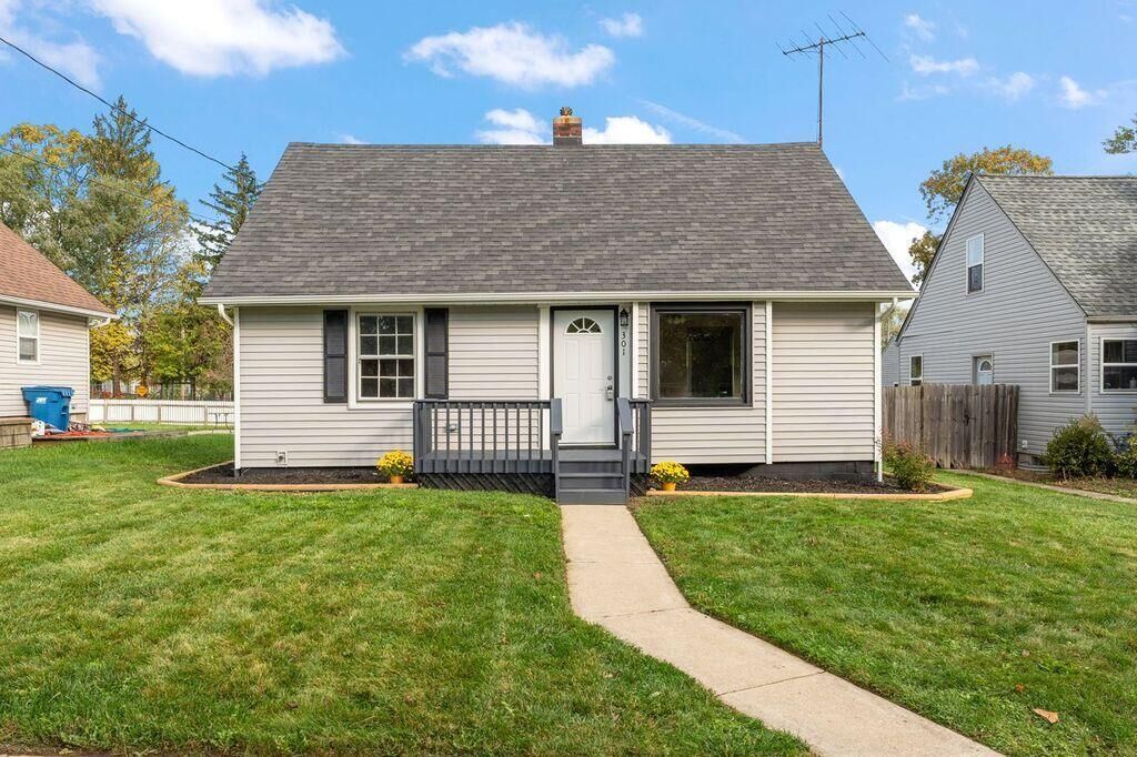 Property Photo:  301 W Bates Street  IN 46341 