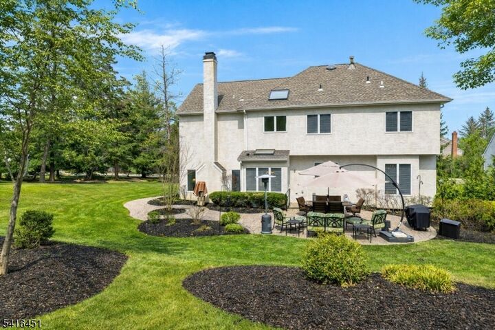 Property Photo:  1 Vanderveer Dr  NJ 07920 